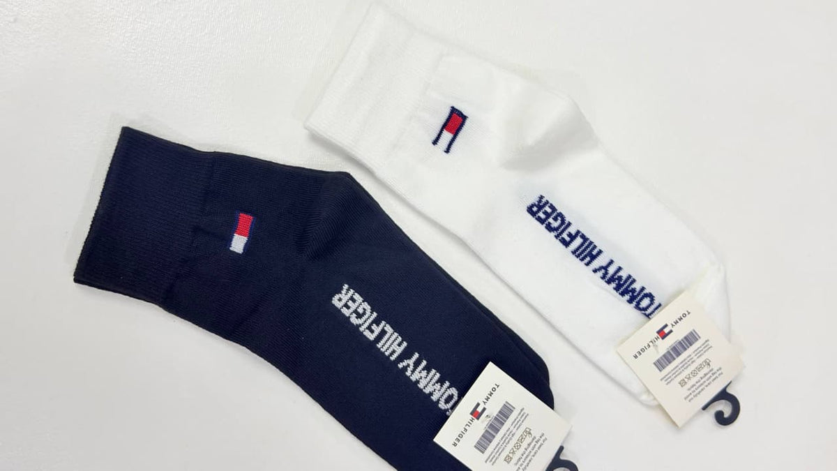 Tommy Classic Half socks in black and white with embroidered flag logo