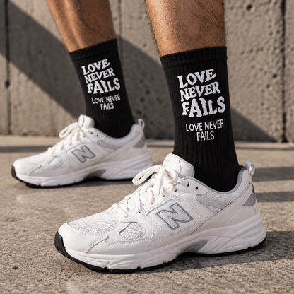 Ami Love Never Fails socks – Black, on-foot