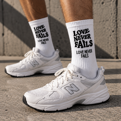 Ami Love Never Fails socks – White, on-foot