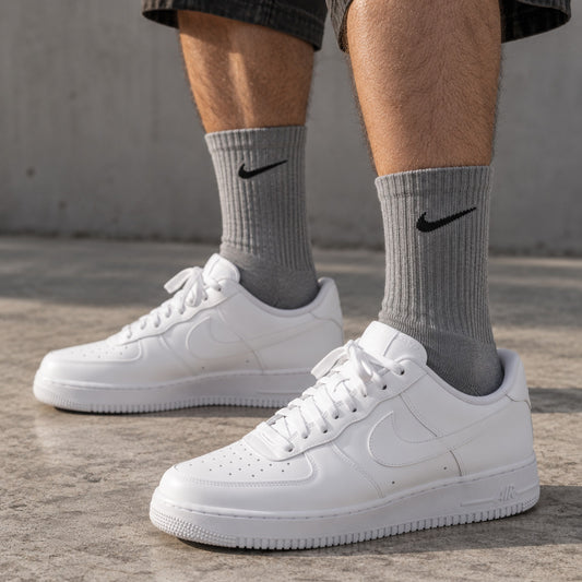 Nike Basic Colors worn by a male model with white sneakers - Dravo lifestyle photo
